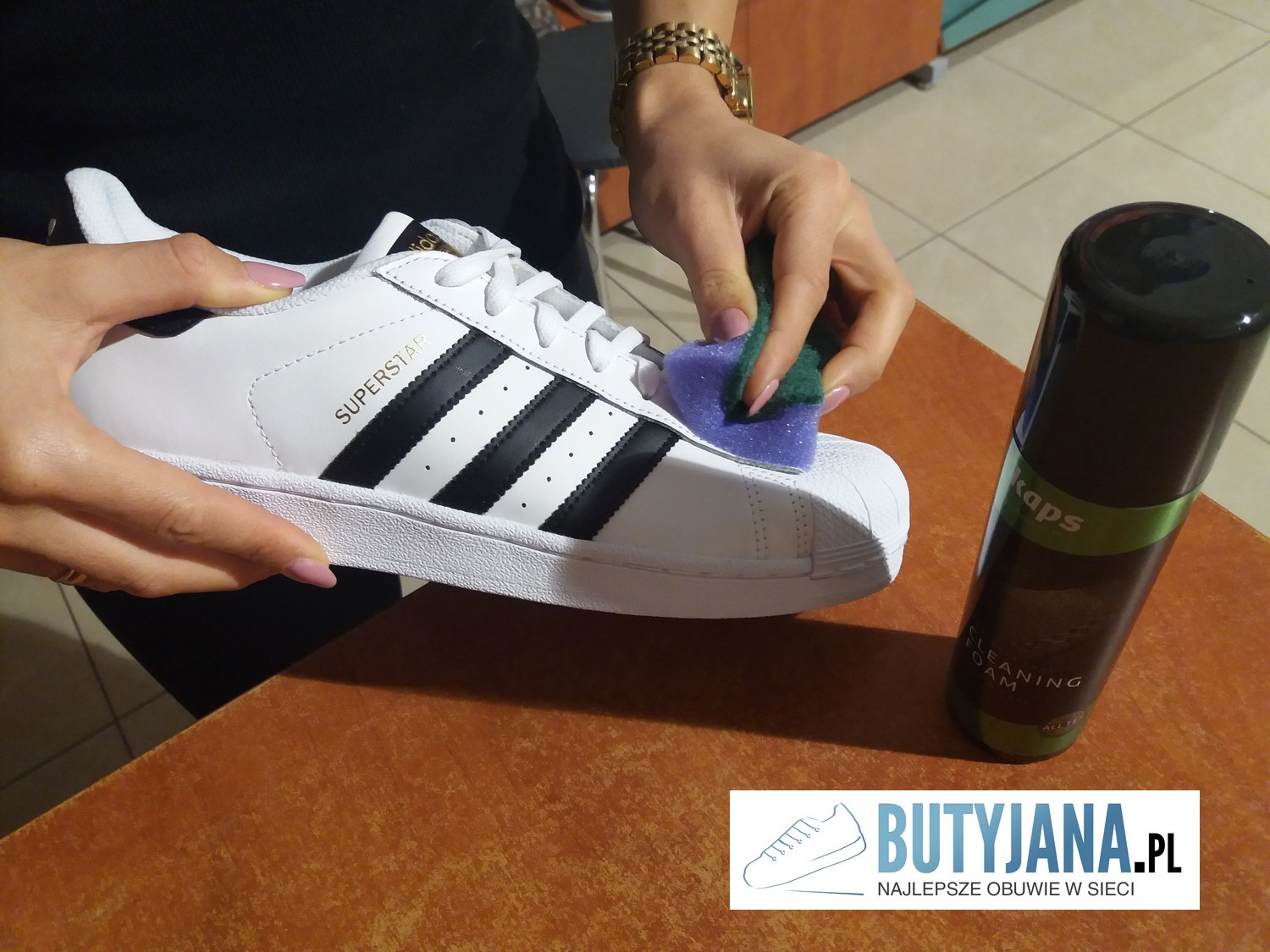 jak-myc-buty-adidas-superstar